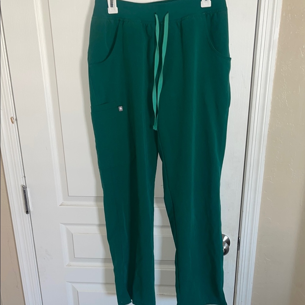 FIGS Hunter Green Kade - Cargo Scrub Pant